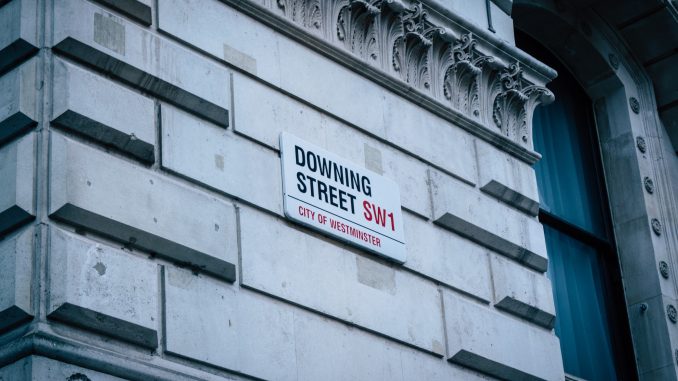 UK races to agree statement on AI risks with global leaders